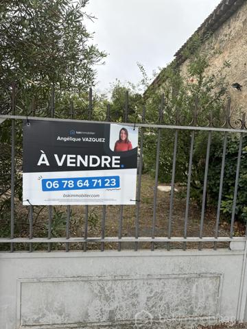 Terrain commercial de 1 160 m²