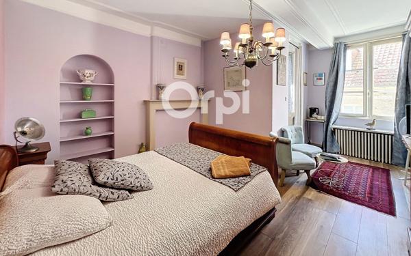 Maison à vendre    8 pièces •  Saint-Omer