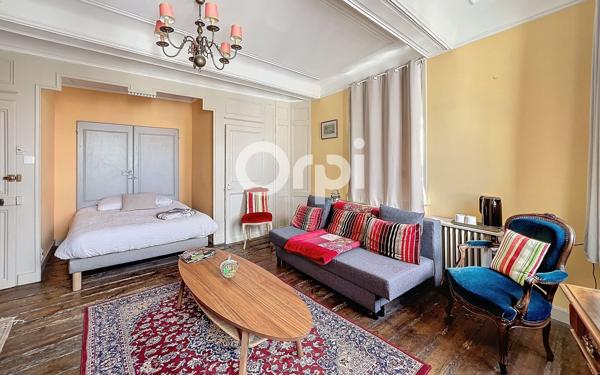 Maison à vendre    8 pièces •  Saint-Omer