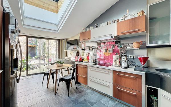 Maison à vendre    8 pièces •  Saint-Omer