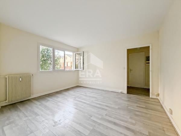 Appartement Montreuil Studio avec grande cave,  local vélo et jardin de copropriété