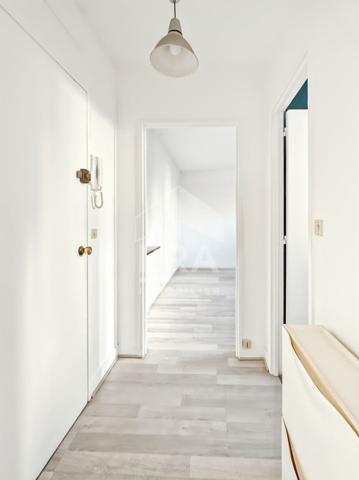 Appartement Montreuil Studio avec grande cave,  local vélo et jardin de copropriété