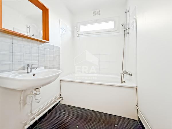 Appartement Montreuil Studio avec grande cave,  local vélo et jardin de copropriété