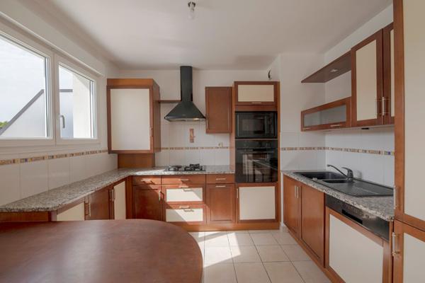 NOYAL CHATILLON SUR SEICHE centre - Appartement Duplex 3 Chambres - terrasse - Garage - Exposition SUD
