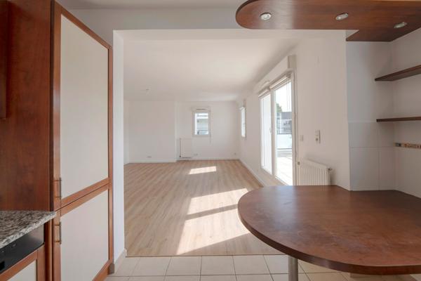 NOYAL CHATILLON SUR SEICHE centre - Appartement Duplex 3 Chambres - terrasse - Garage - Exposition SUD