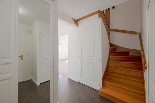 NOYAL CHATILLON SUR SEICHE centre - Appartement Duplex 3 Chambres - terrasse - Garage - Exposition SUD