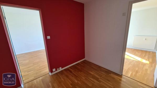 Appartement à louer 4 pièces 75.05m²