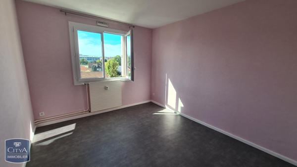 Appartement à louer 4 pièces 75.05m²