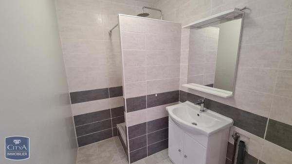 Appartement à louer 4 pièces 75.05m²