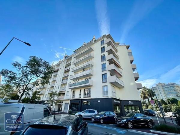Appartement à louer 2 pièces 52.12m² Cannes (06400)