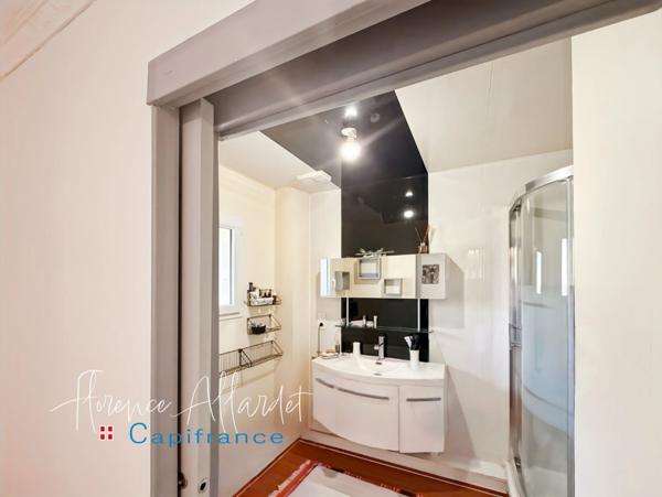 Maison contemporaine avec potentiel locatif-TREVIGNIN (73)