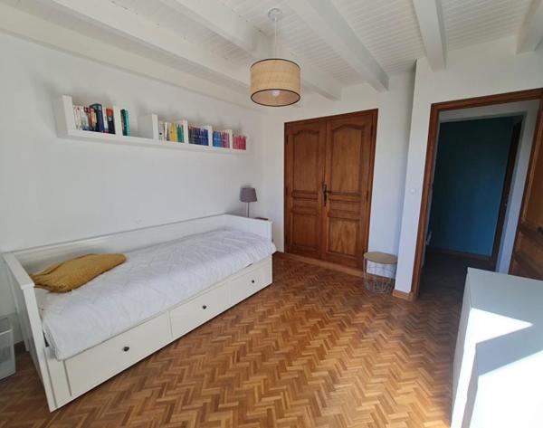 St Privat des Vieux - Maison rénovée avec piscine - calme en fond d'impasse