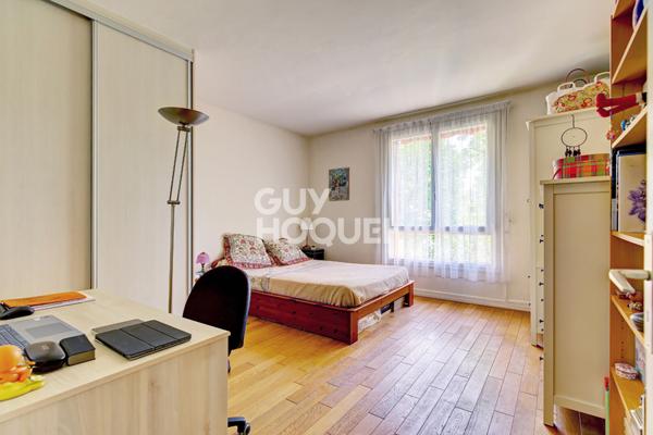 PARIS XVI, 2 CHAMBRES, PLACE RODIN, 75M2 AVEC TERRASSE DE 7.5M2