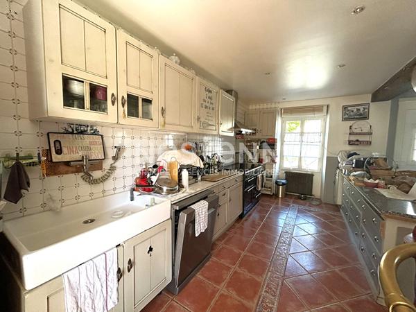 MAISON DE CARACTERE 3 CHAMBRES AVEC DEPENDANCES PROCHE COMMODITES VALENCAY (INDRE 36)