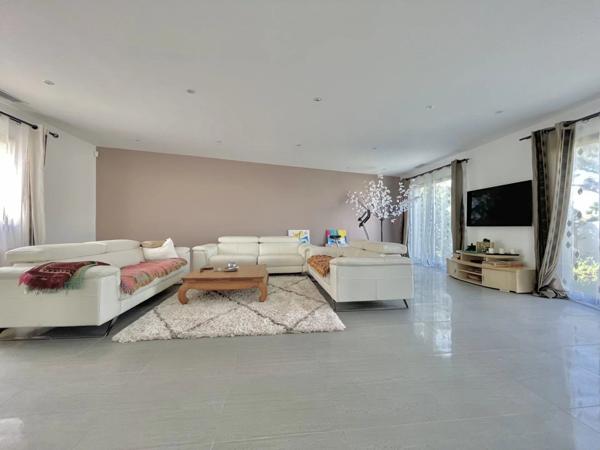 Vente Villa 7 pièces 202 m2 à Gignac