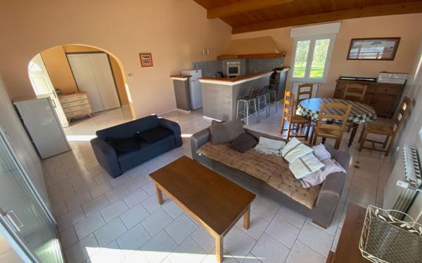 Maison à vendre    5 pièces •  Berrias-et-Casteljau