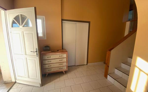 Maison à vendre    5 pièces •  Berrias-et-Casteljau