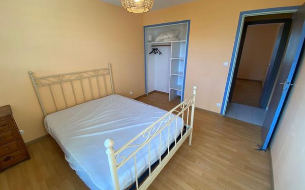 Maison à vendre    5 pièces •  Berrias-et-Casteljau