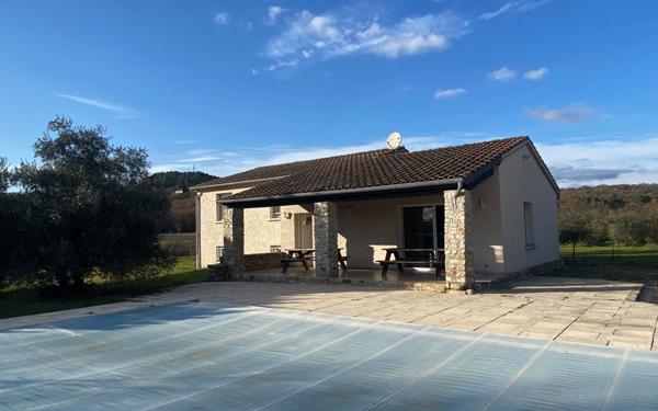 Maison à vendre    5 pièces •  Berrias-et-Casteljau