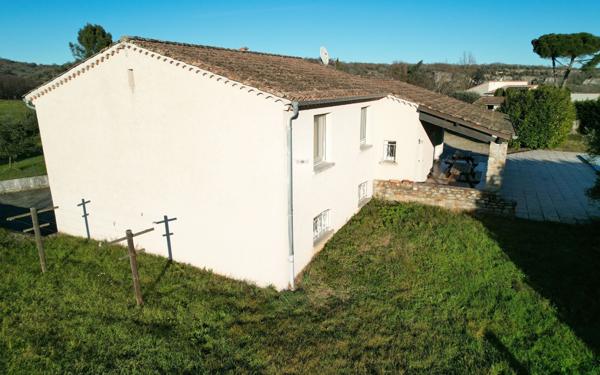 Maison à vendre    5 pièces •  Berrias-et-Casteljau