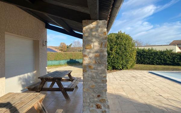 Maison à vendre    5 pièces •  Berrias-et-Casteljau