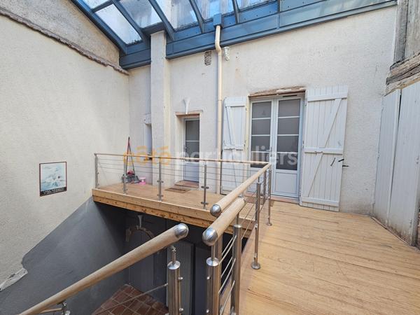 Location
                Appartement75,04 m² - 3 Pièces -
                    AGEN (47000)