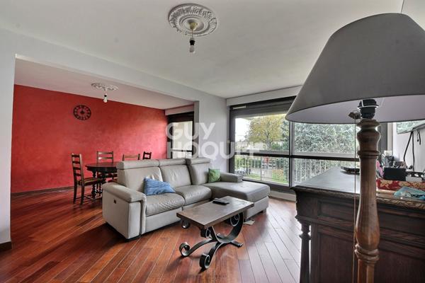 A VENDRE - Spacieux T3 transformable en T4 de 96 m² avec balcon, garage, parking et cave, Lyon 8ème (69008)