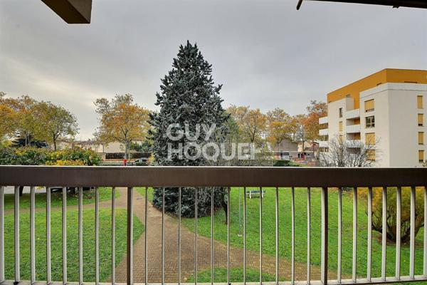 A VENDRE - Spacieux T3 transformable en T4 de 96 m² avec balcon, garage, parking et cave, Lyon 8ème (69008)