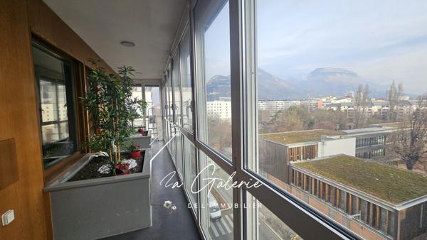 APPARTEMENT T4 CASERNE DE BONNE AVEC EXTERIEURS