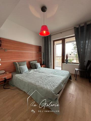 APPARTEMENT T4 CASERNE DE BONNE AVEC EXTERIEURS