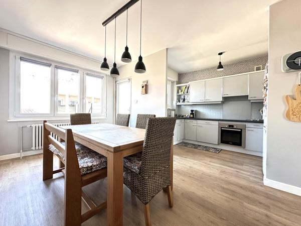 Appartement 3 chambres, 105 m2 + Annexe habitable 67 m2, terrasses, garage et cave