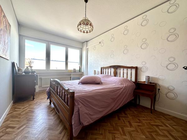 Appartement 3 chambres, 105 m2 + Annexe habitable 67 m2, terrasses, garage et cave