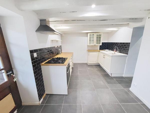 Maison de ville évolutive avec suite parentale, caves et étage aménageable à Dun-sur-Auron