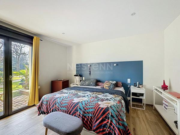 Maison Lamorlaye 10 pièce(s) 343 m2, piscine couverte et jardin 5000 m²