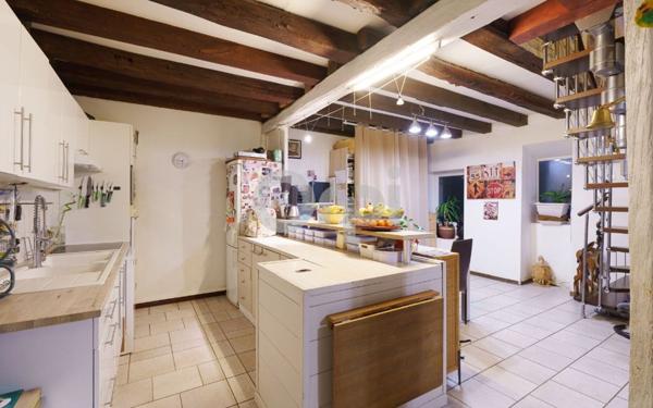 Maison à vendre    3 pièces • 89,62 m2 Varennes-Jarcy