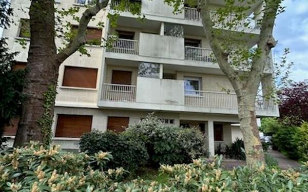 Appartement à vendre    2 pièces • 37,67 m2 Créteil