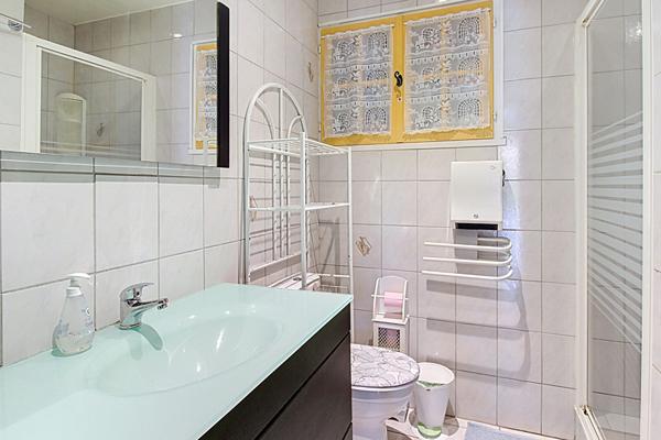 A VENDRE Maison AVEC STUDIO INDÉPENDANT ET VUE IMPRENABLE