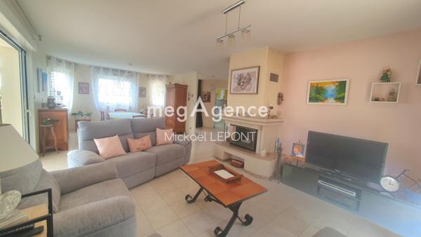 Maison à Le Genest-Saint-Isle, 53940 - 8 pièces 144m²