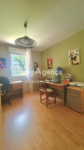 Maison à Le Genest-Saint-Isle, 53940 - 8 pièces 144m²