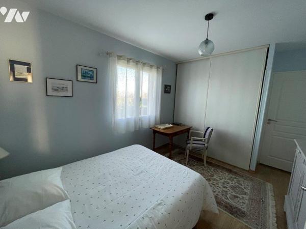 MIRANDE à 10min, au calme, belle villa plain-pied offrant une superbe vue Pyrénées et vallons.