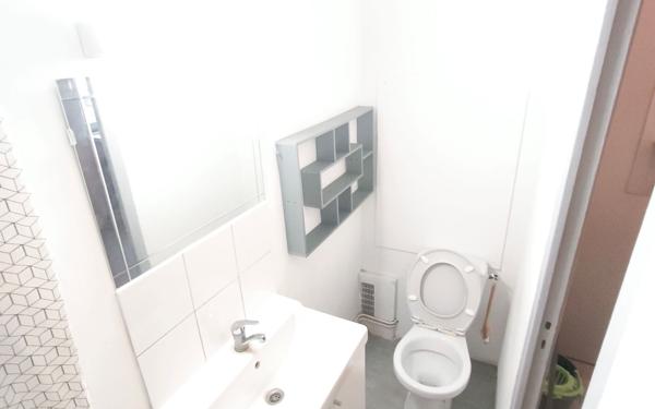 Appartement à vendre    2 pièces • 18 m2 Nîmes