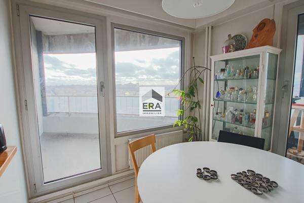 Appartement Paris 4 pièce(s) 146.56 m2