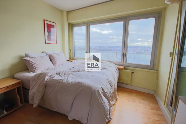 Appartement Paris 4 pièce(s) 146.56 m2