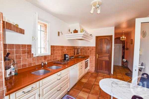 Maison à vendre  6 pièces - 197,38 m2 CAVALAIRE SUR MER - 83