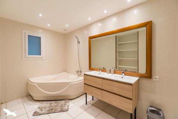 Maison à vendre |  Lannion |  9 pièces | 215 m²