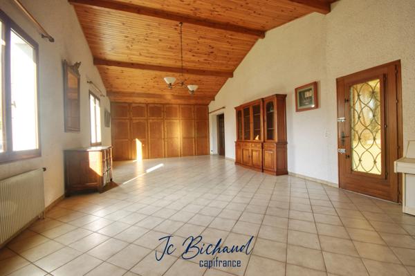Maison de 250m2 + sous-sol de 80m2