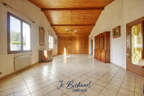 Maison de 250m2 + sous-sol de 80m2