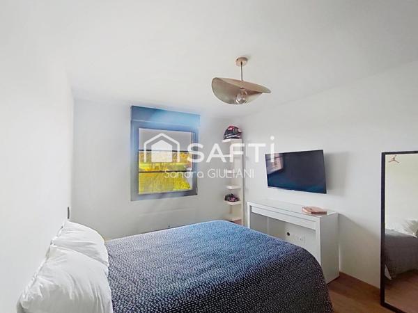 Maison individuelle de plain-pied élevée sur sous-sol entièrement rénovée !