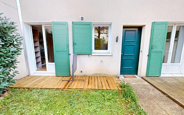 Appartement à louer    2 pièces •  Vaulx-en-Velin