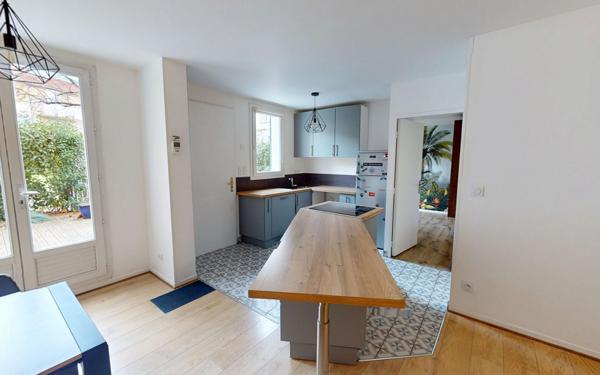 Appartement à louer    2 pièces •  Vaulx-en-Velin